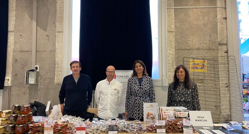 El Departamento de Emprendimiento y Asuntos Europeos, junto a una delegación empresarial, participó en la Muestra Gastronómica de la ciudad hermanada de Vienne