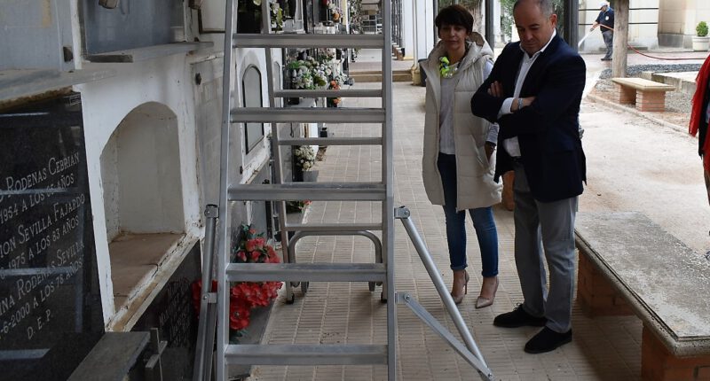 El Cementerio de Albacete ya cuenta con las nuevas escaleras