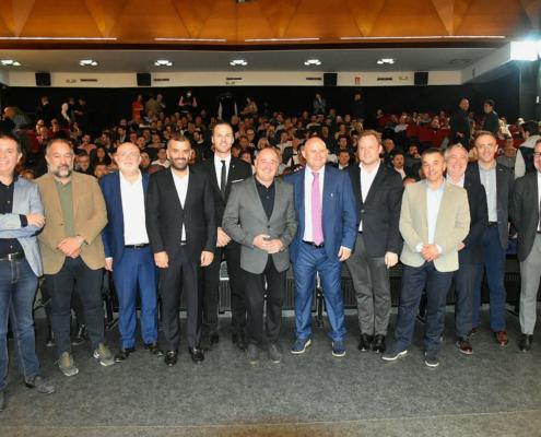 Foto de familia de la presentación de la Enciclopedia del Albacete Balompié, De Blanco a Blanco