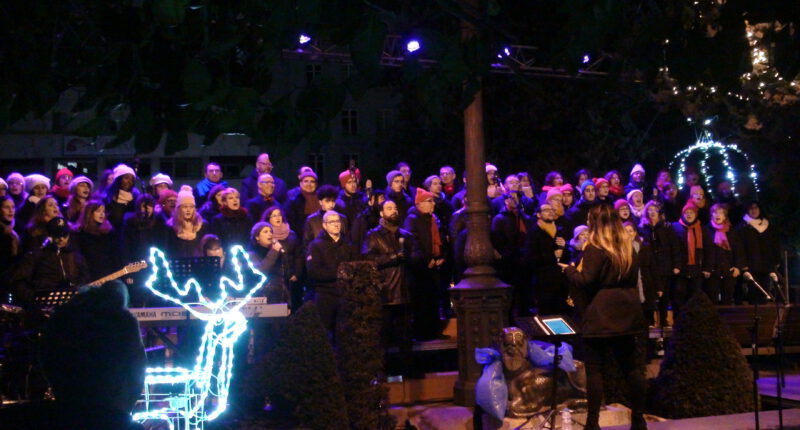 La Plaza de la Virgen de los Llanos acoge mañana el concierto de Navidad del Coro de Iglesias Evangélicas