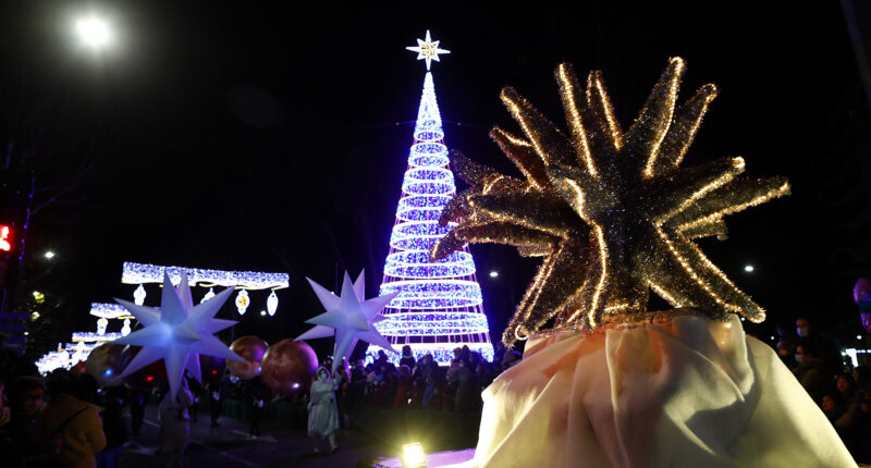 Una decena de carrozas, además de patinadores, grupos de baile, pasacalles y rondallas, protagonizarán la Cabalgata de Reyes 2023