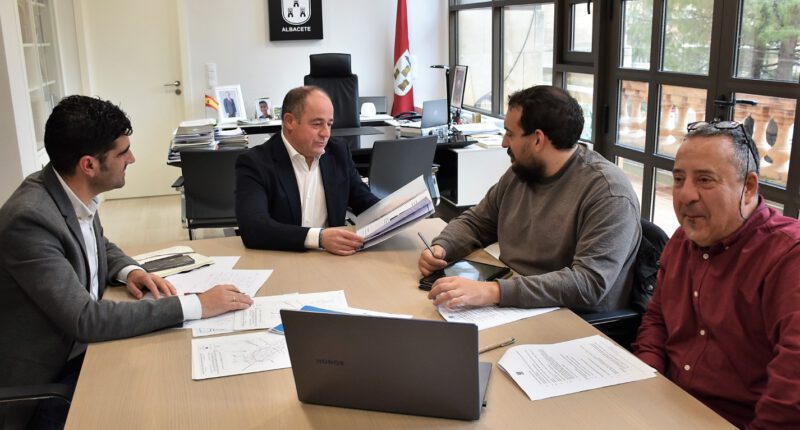 Emilio Sáez afirma que “estamos trabajando para que Albacete sea una de las ciudades españolas con mejor movilidad sostenible y aire saludable”