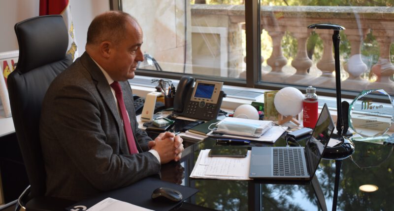 El alcalde destaca el "salto de calidad" que se producirá en el suministro de agua potable con la entrada en funcionamiento de la planta de ósmosis inversa
