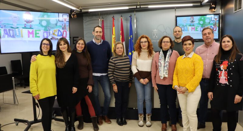 El Ayuntamiento de Albacete colabora con el Patronato de Educación del barrio de los Franciscanos en la campaña de escolarización “Aquí me quedo”